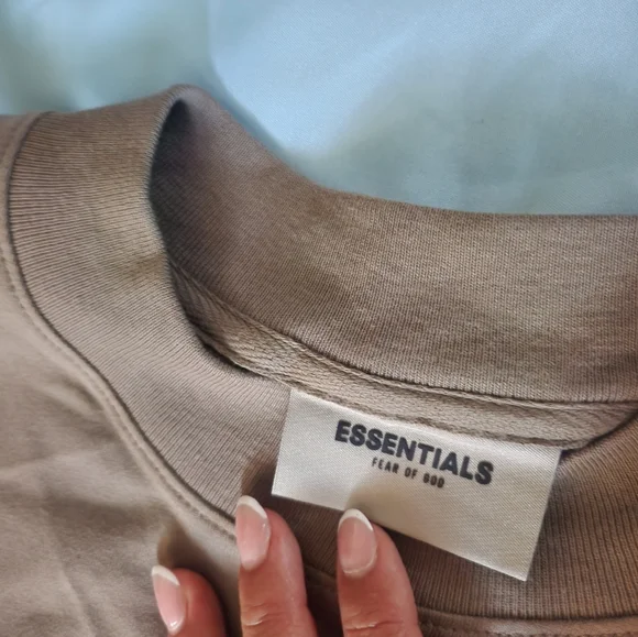 Essentials - Picture 2 of 5